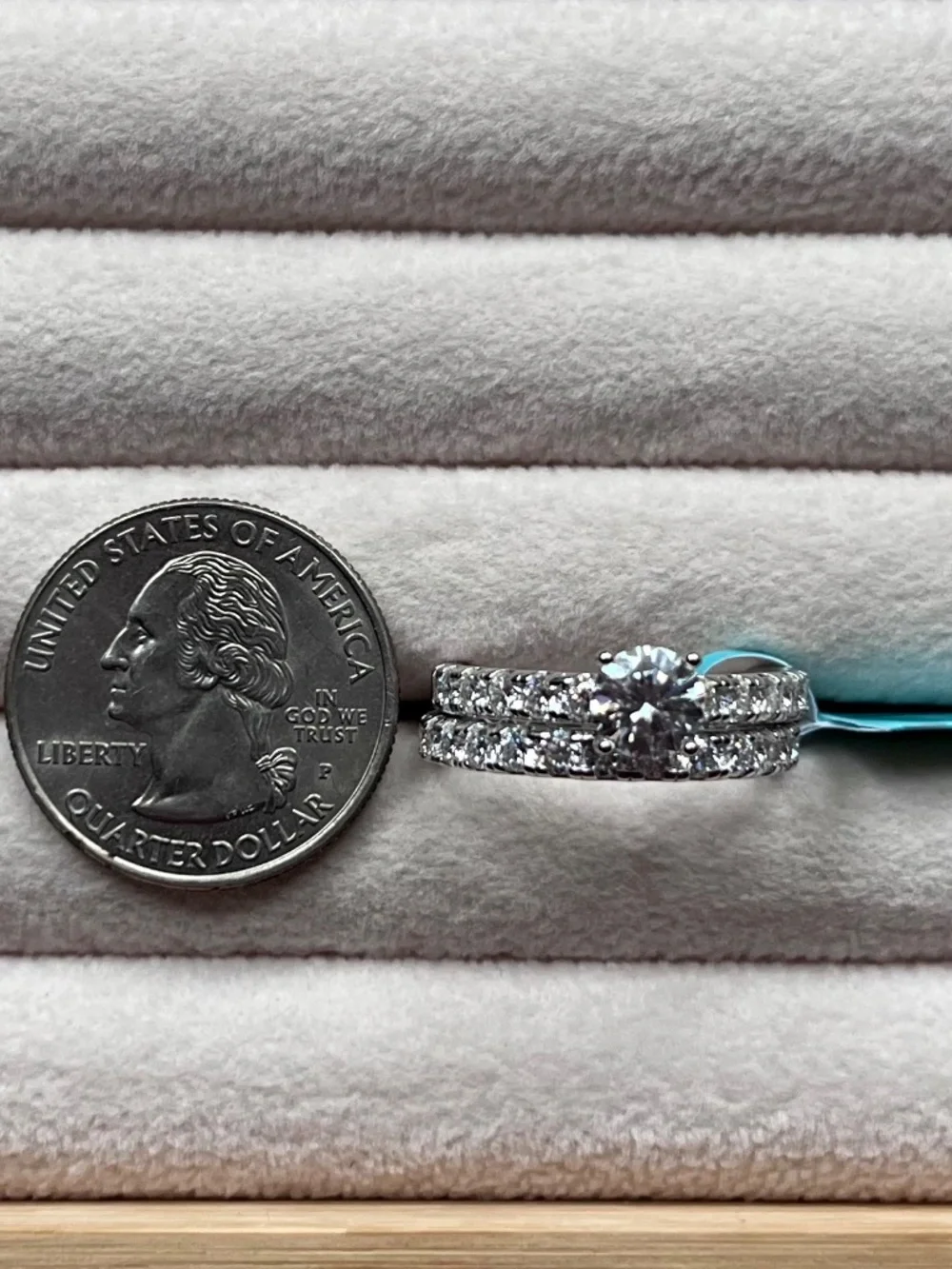 R122 | Round-Cut Moissanite Ring Set